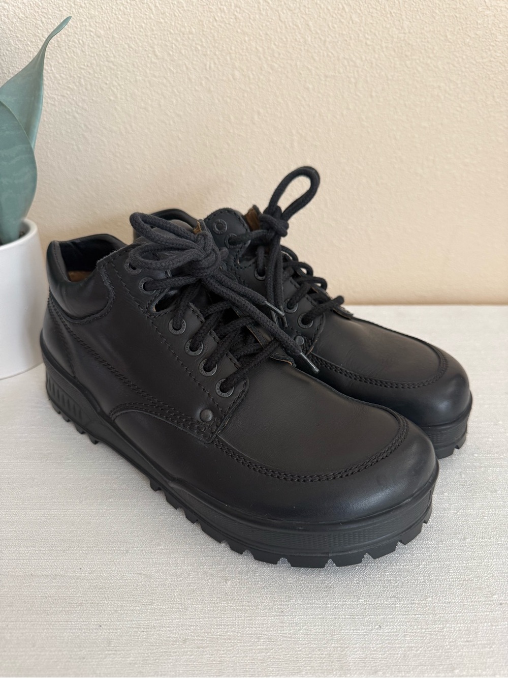 Footprints by Birkenstock Black Leather Comfy Chukka Booties